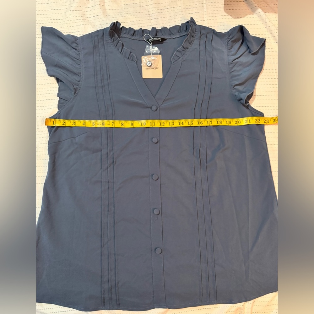 NWT BLOOMCHIC Women’s Navy Blue Button-Front Blouse Size 14-16 - Picture 9 of 11